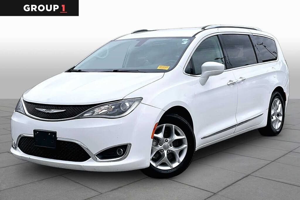 2020 CHRYSLER Pacifica