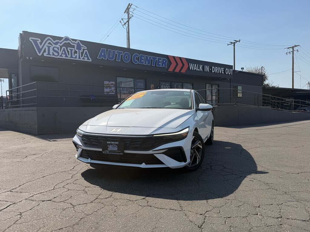 2024 HYUNDAI Elantra