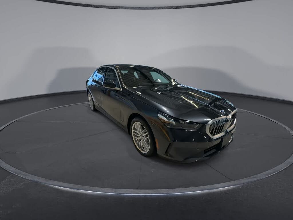 2024 BMW 530i