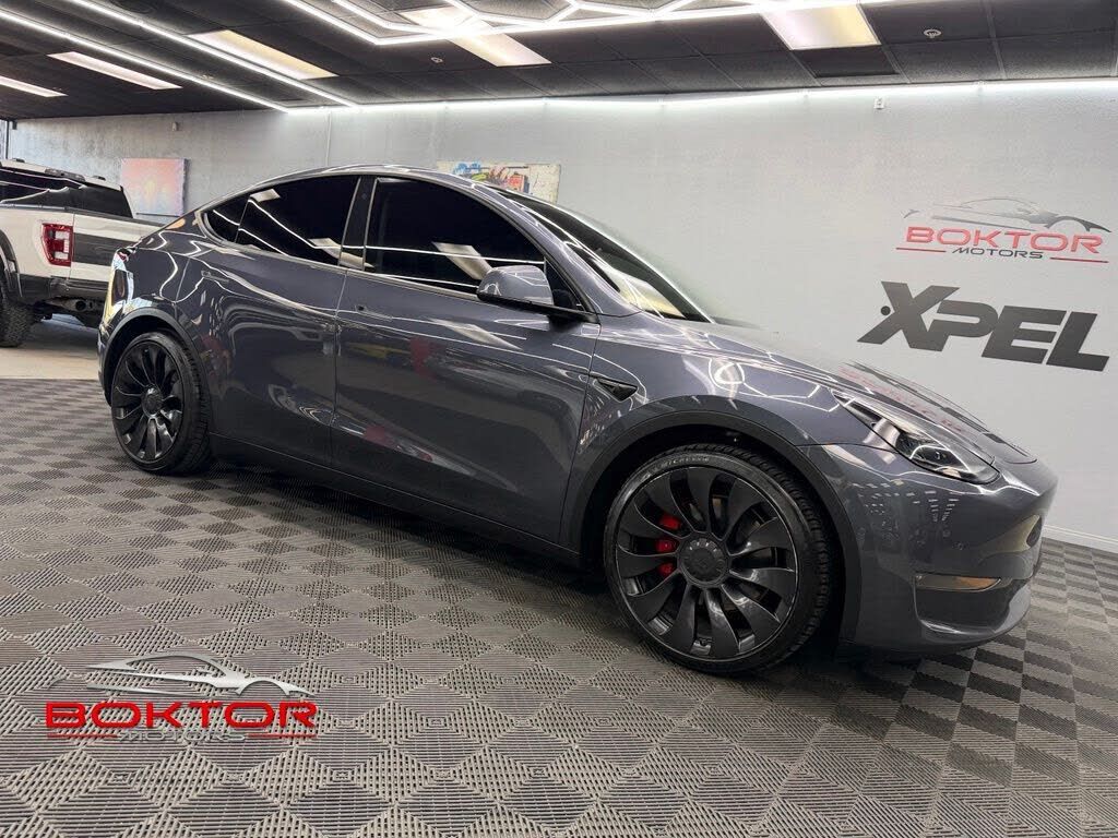 2022 TESLA Model Y