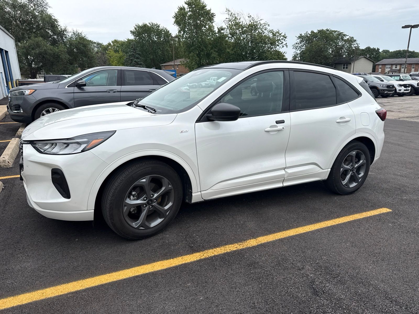 2023 FORD Escape