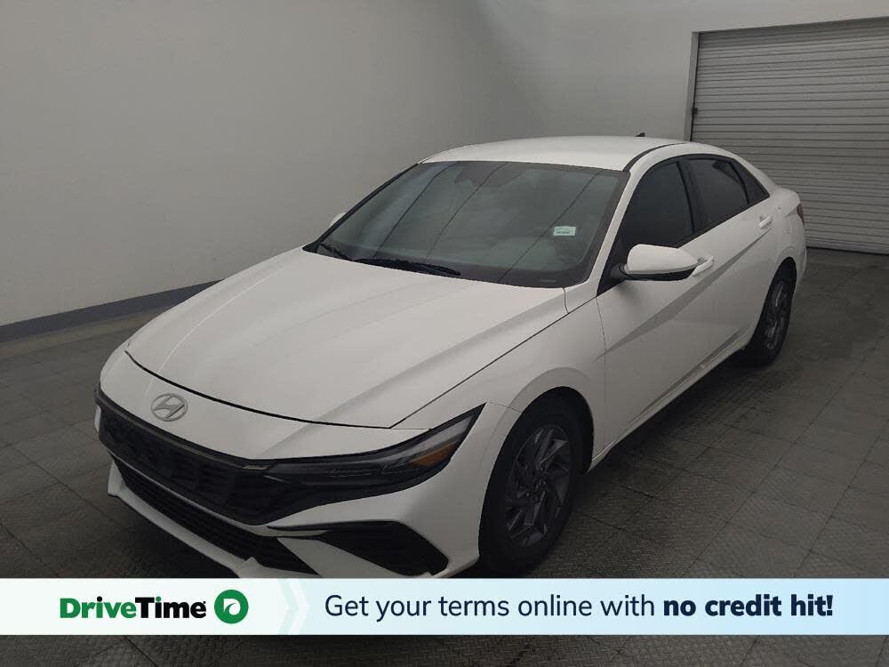 2024 HYUNDAI Elantra