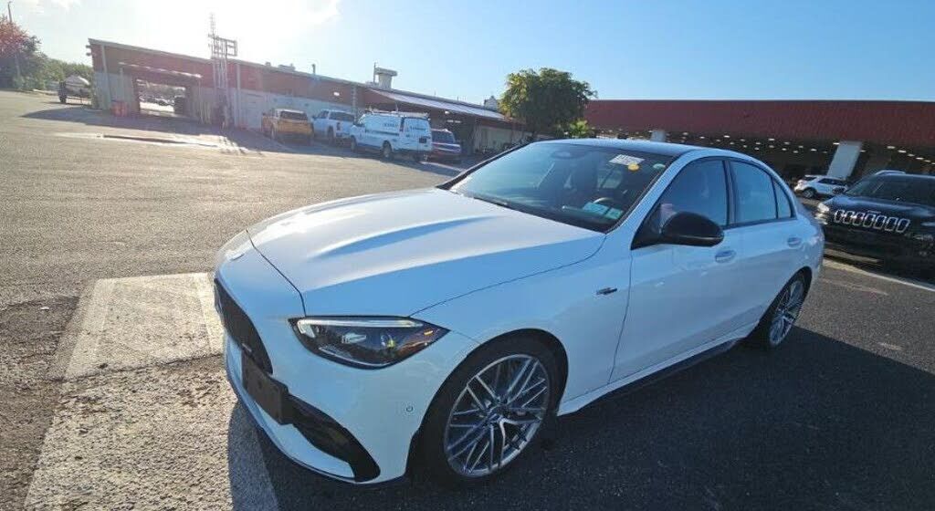 2025 MERCEDES-BENZ C-Class