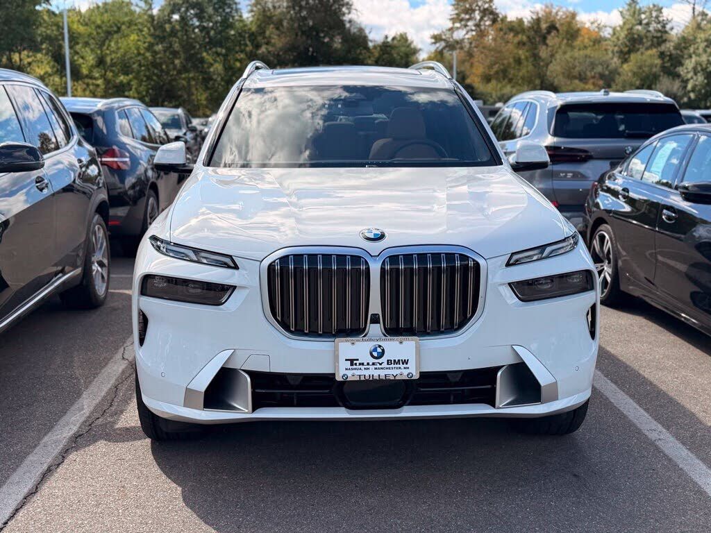 2027 BMW X7