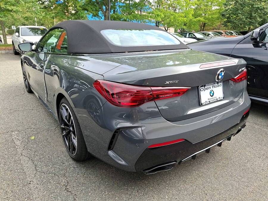 2027 BMW M440i