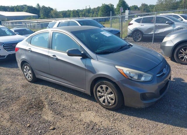 2015 HYUNDAI Accent