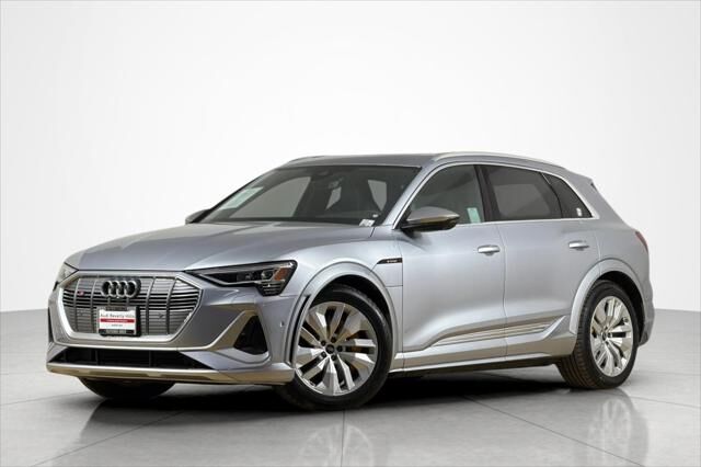 2022 AUDI e-tron