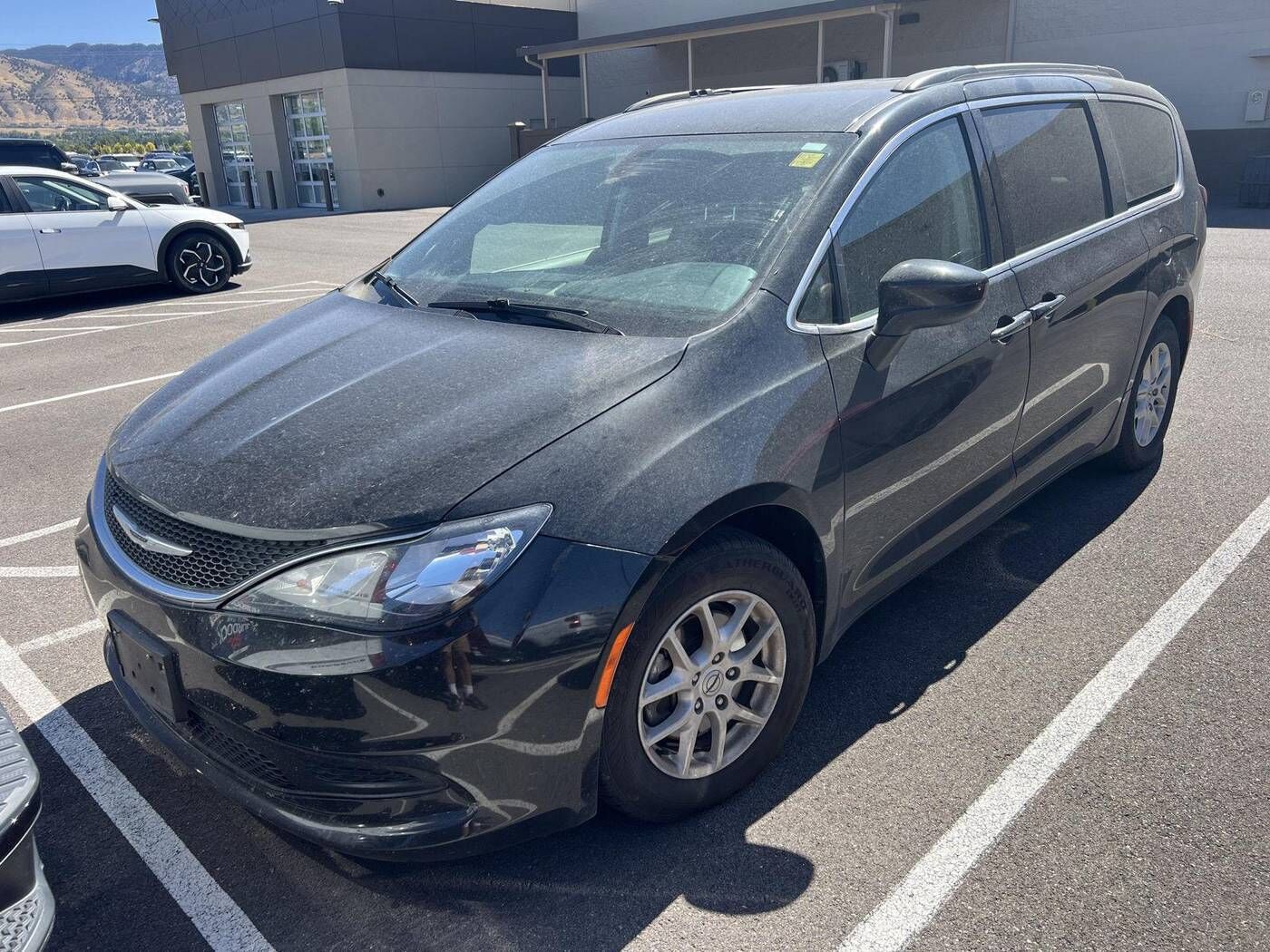 2021 CHRYSLER Voyager