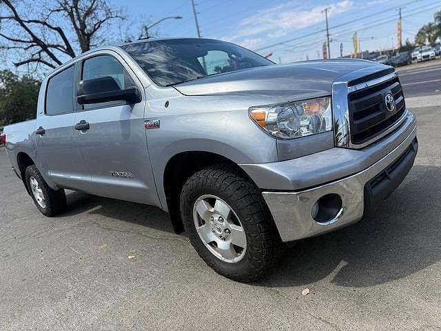 2012 TOYOTA Tundra