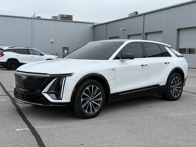 2024 CADILLAC Lyriq