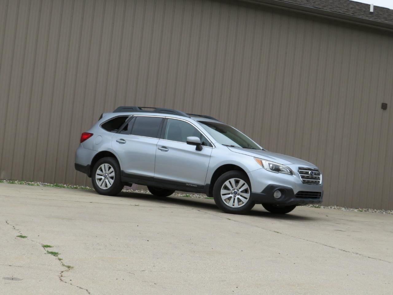 2017 SUBARU Outback