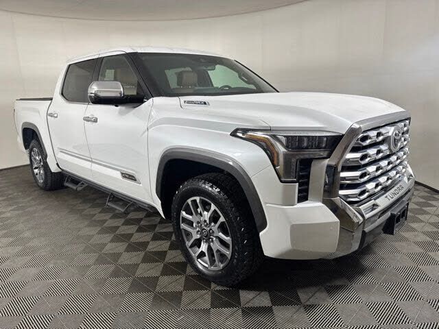 2025 TOYOTA Tundra