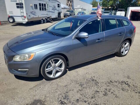 2017 VOLVO V60