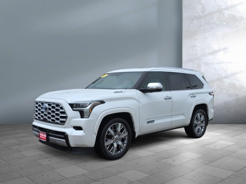 2024 TOYOTA Sequoia