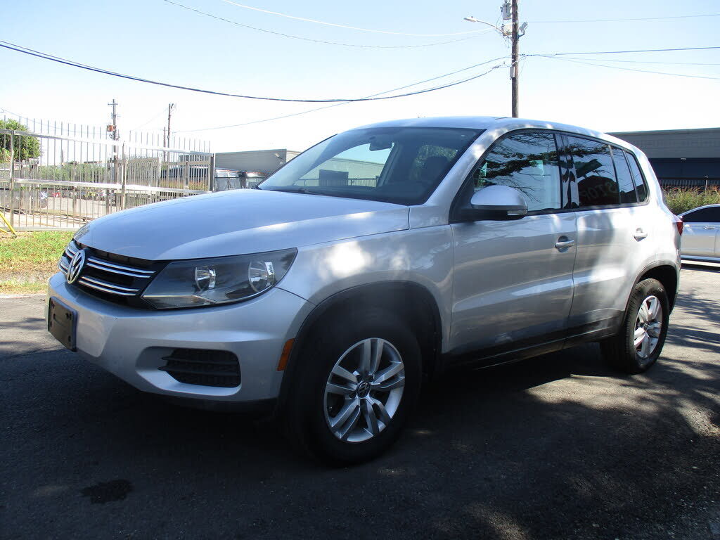 2012 VOLKSWAGEN Tiguan