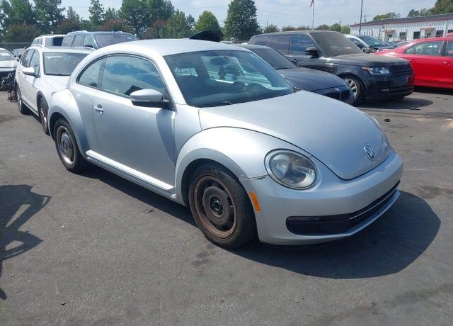 2012 VOLKSWAGEN Beetle