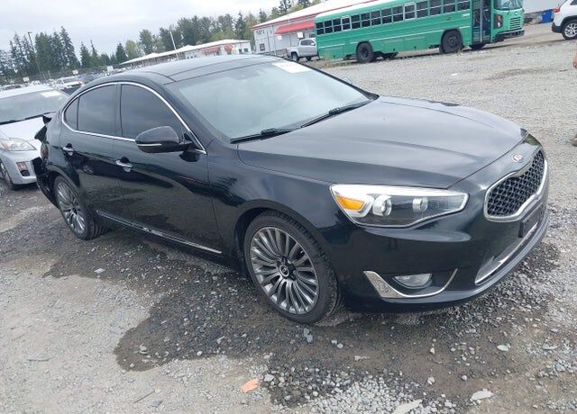 2014 KIA Cadenza