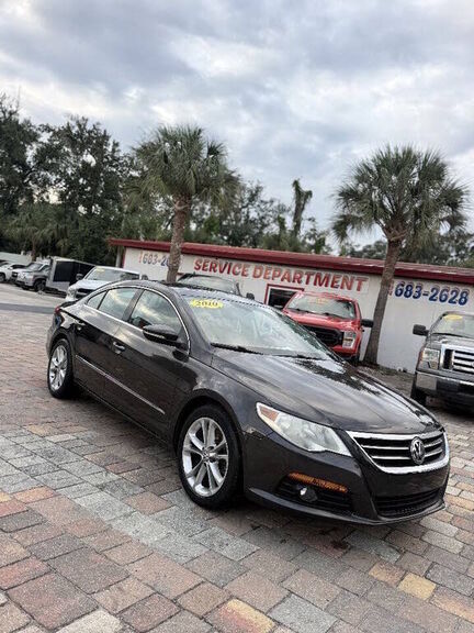 2010 VOLKSWAGEN Passat