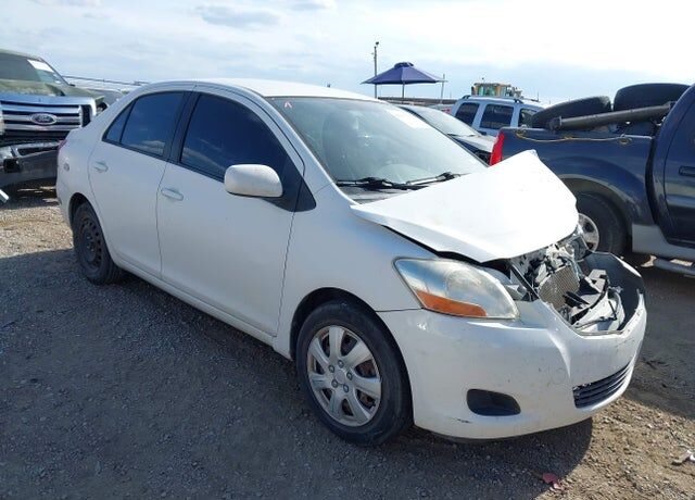2009 TOYOTA Yaris