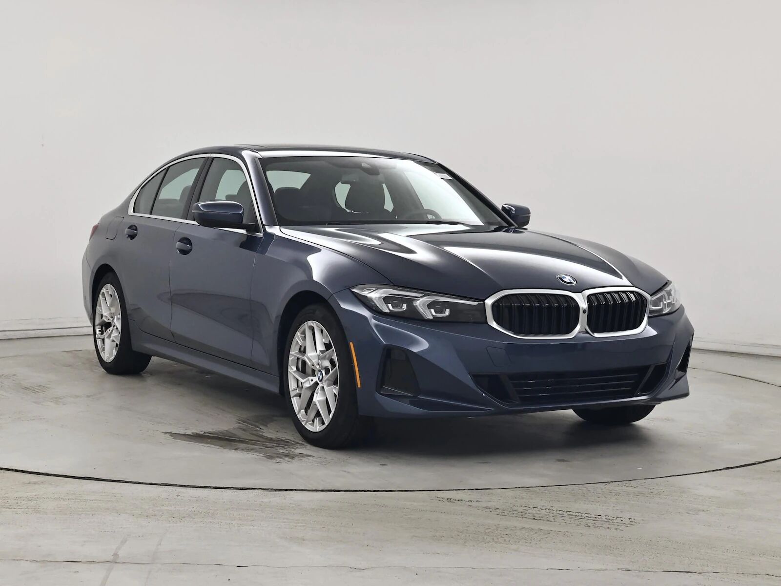 2025 BMW 330i