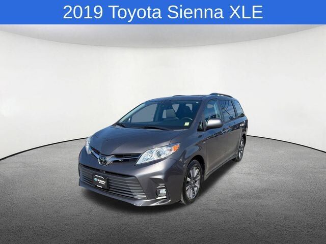 2019 TOYOTA Sienna