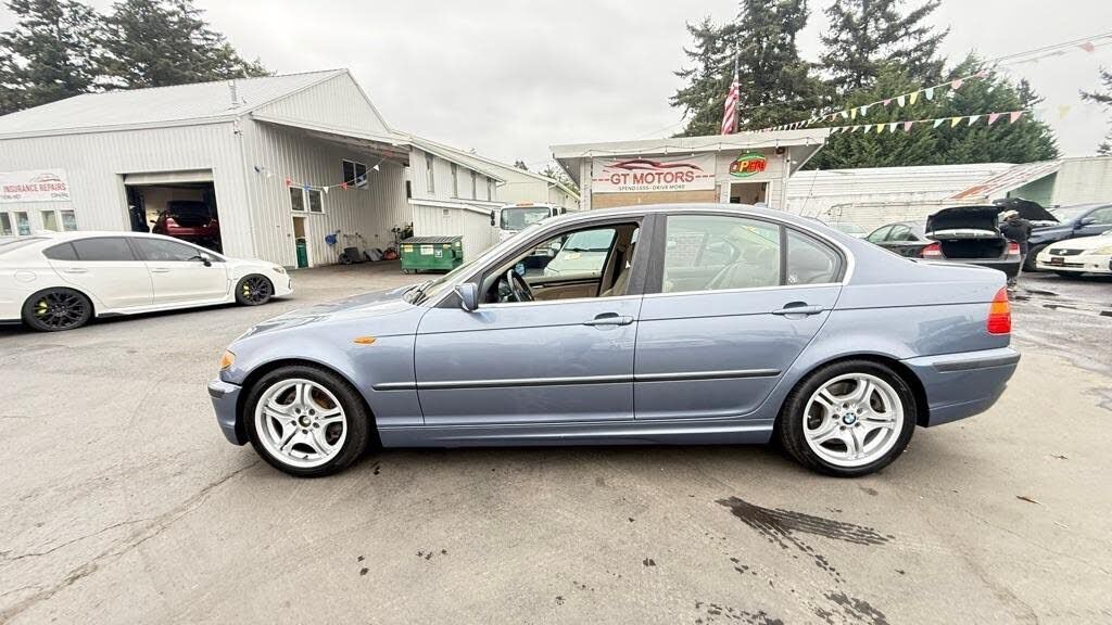 2004 BMW 330i