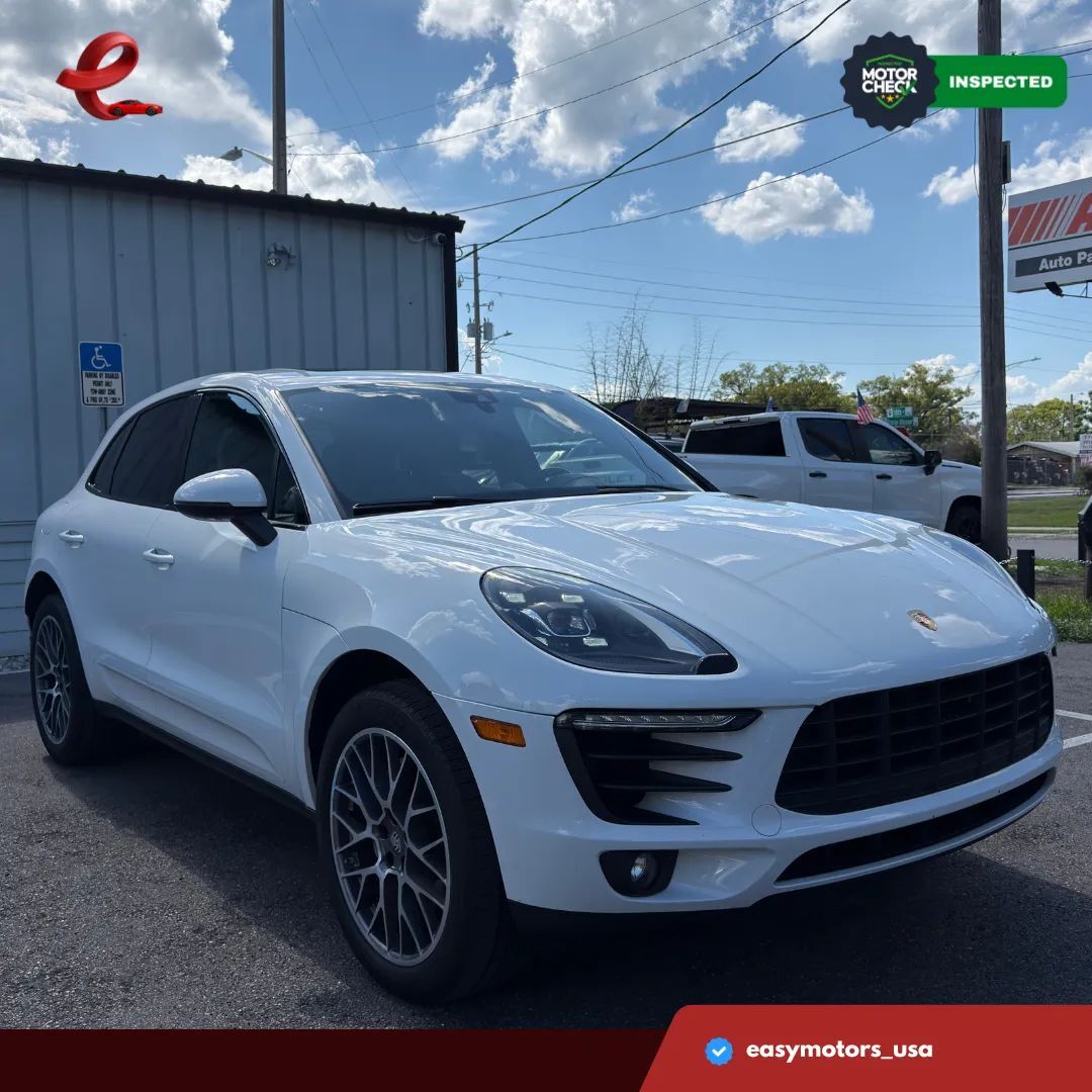 2018 PORSCHE Macan