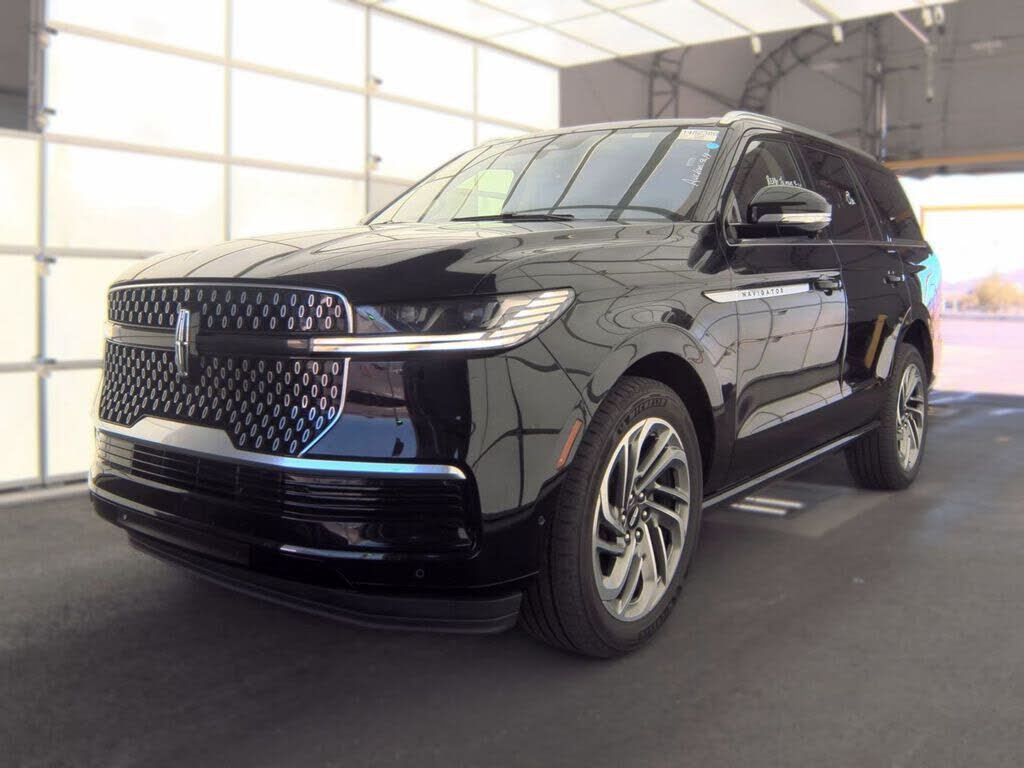 2025 LINCOLN Navigator