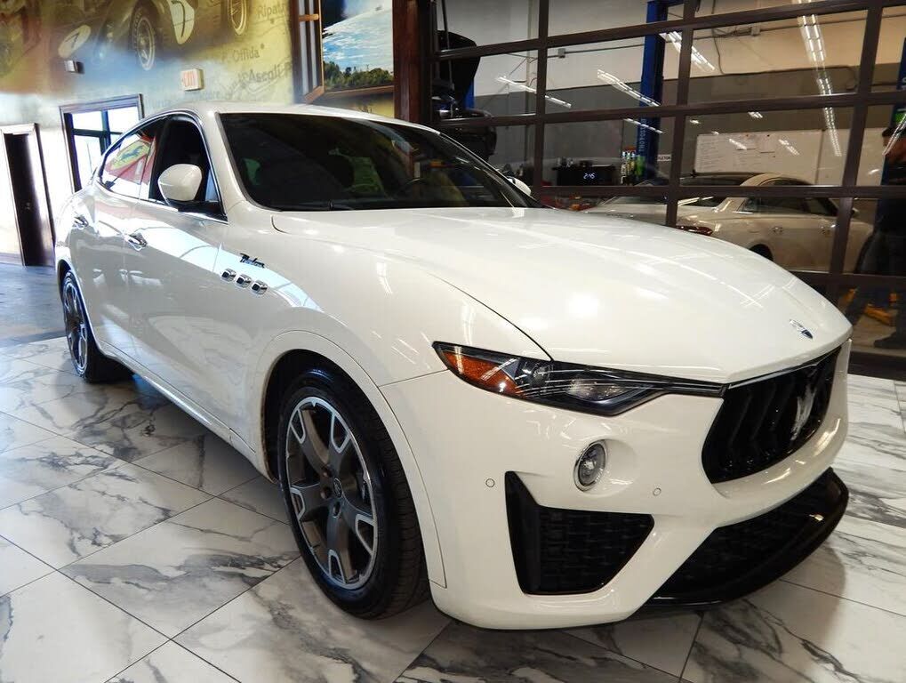 2023 MASERATI Levante