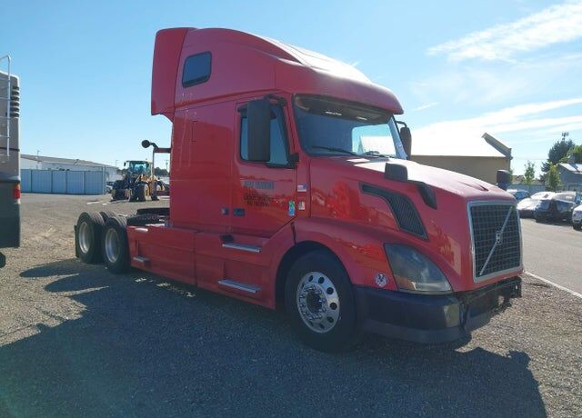 2015 VOLVO TRUCK VNL