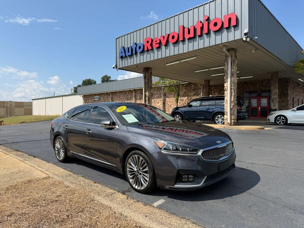 2017 KIA Cadenza