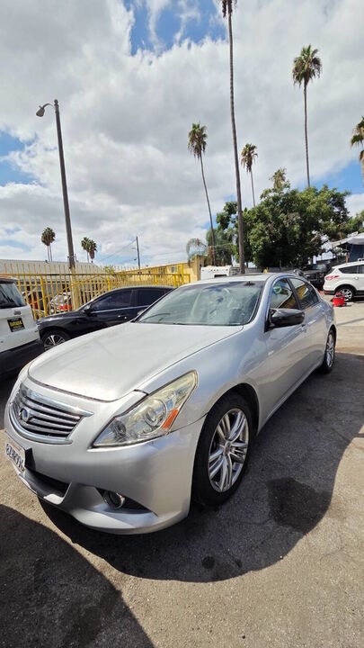 2015 INFINITI Q40