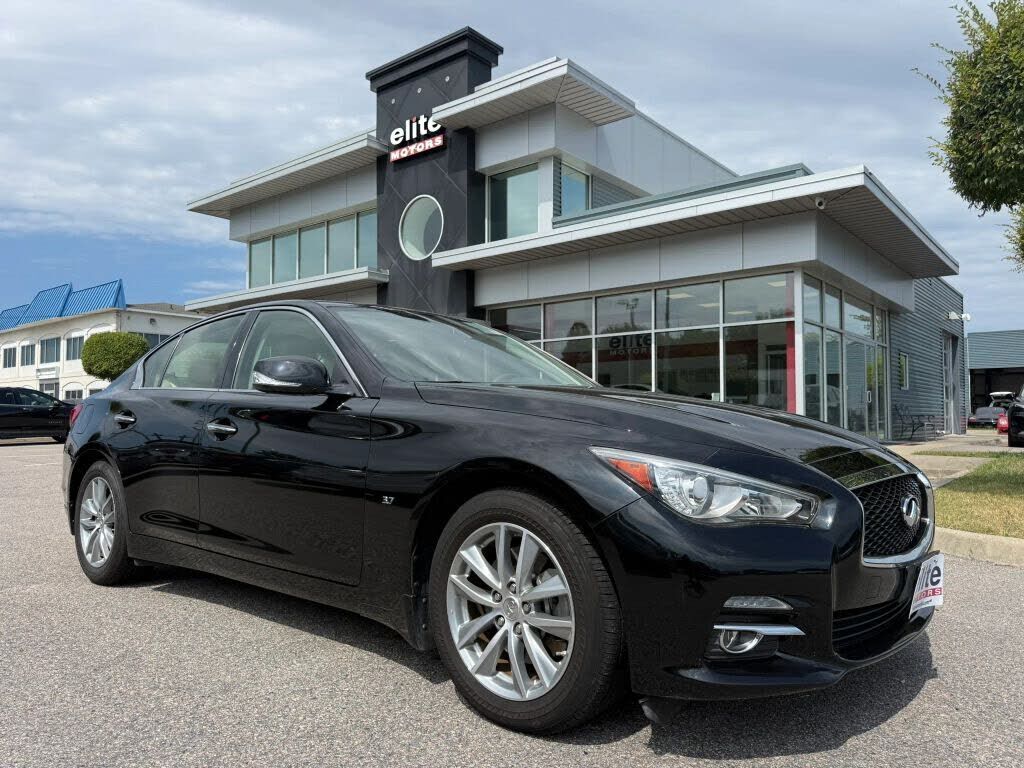 2015 INFINITI Q50