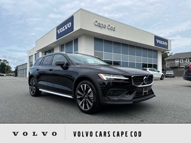 2026 VOLVO V60CC