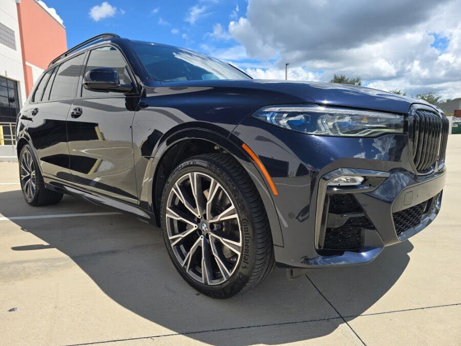 2021 BMW X7