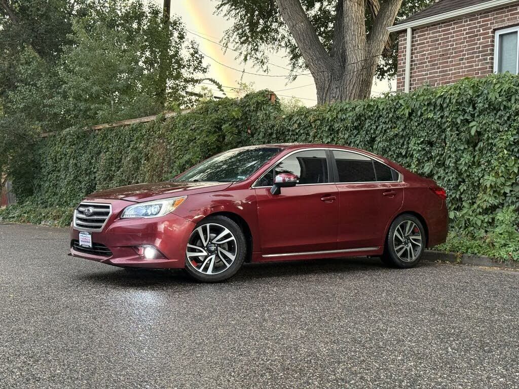 2017 SUBARU Legacy