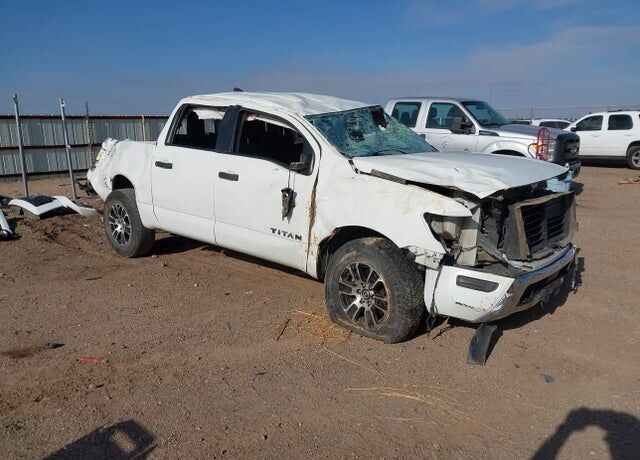 2022 NISSAN Titan
