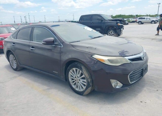 2014 TOYOTA Avalon