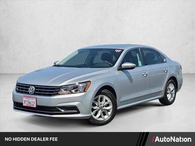 2017 VOLKSWAGEN Passat