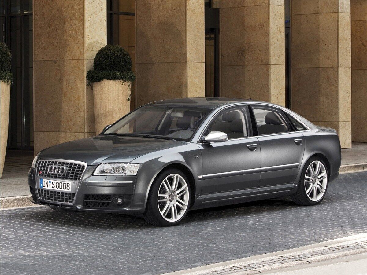 2007 AUDI S8