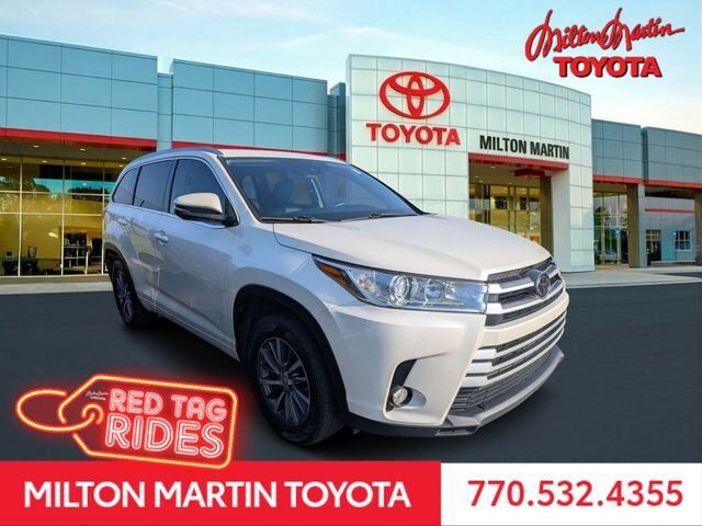2017 TOYOTA Highlander
