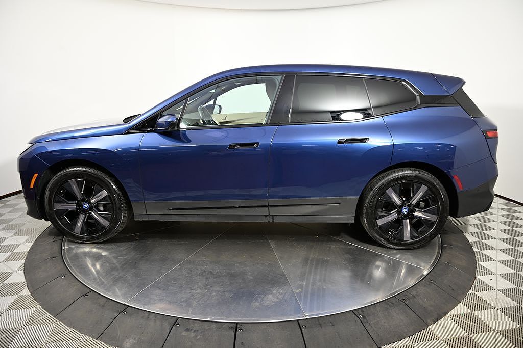2024 BMW iX