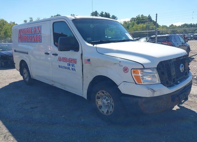 2015 NISSAN NV