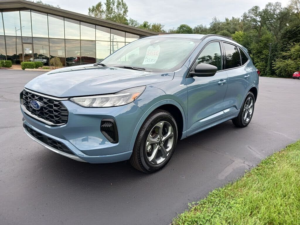 2024 FORD Escape