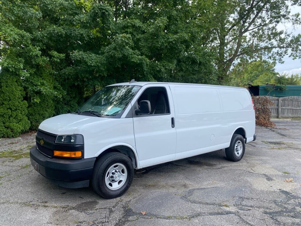 2021 CHEVROLET Express