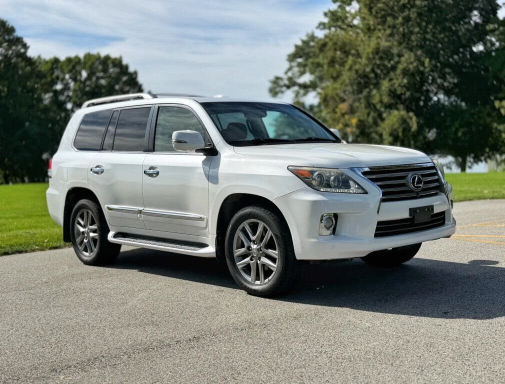 2013 LEXUS LX