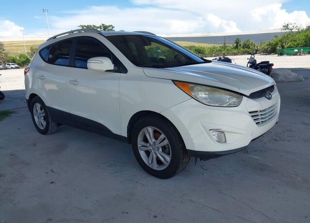 2013 HYUNDAI Tucson