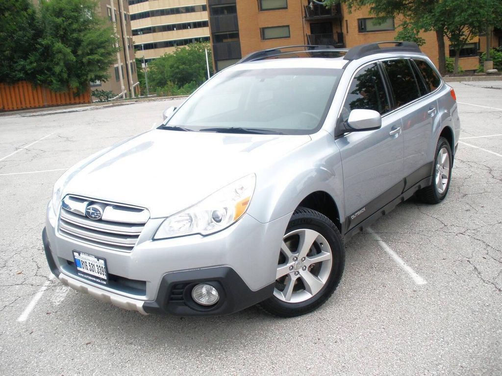 2013 SUBARU Outback