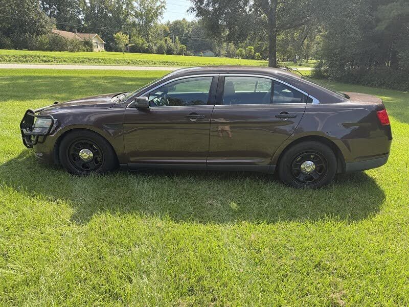 2013 FORD Taurus