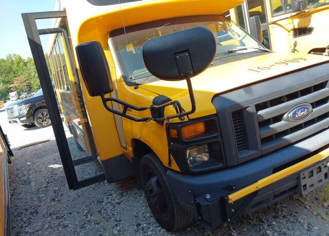 2016 FORD E-450